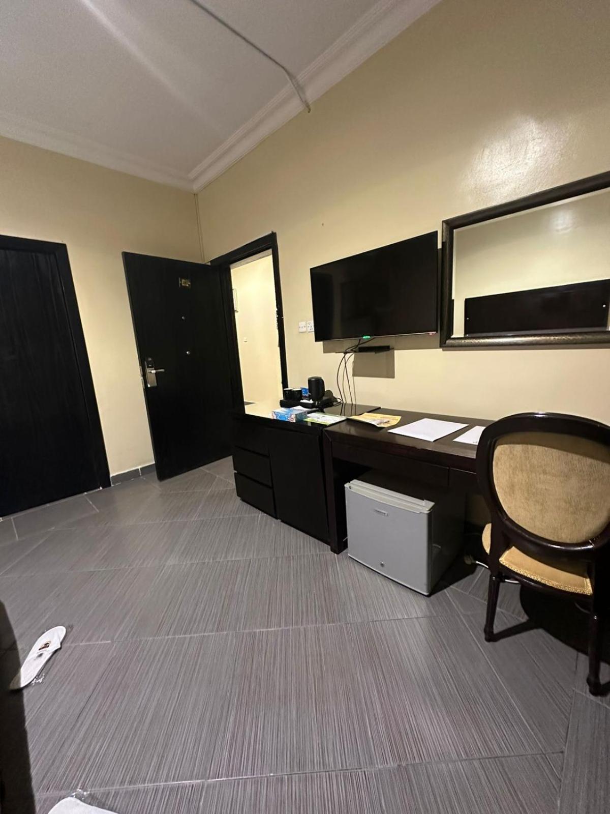 قصر الحمراء للأجنحة الفندقية Riyadh Exterior photo