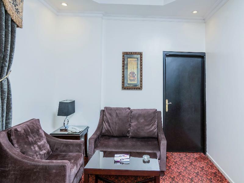 قصر الحمراء للأجنحة الفندقية Riyadh Exterior photo